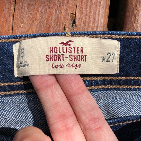Cuffed Hollister Low-Rise Short Shorts - Picture 5 of 6